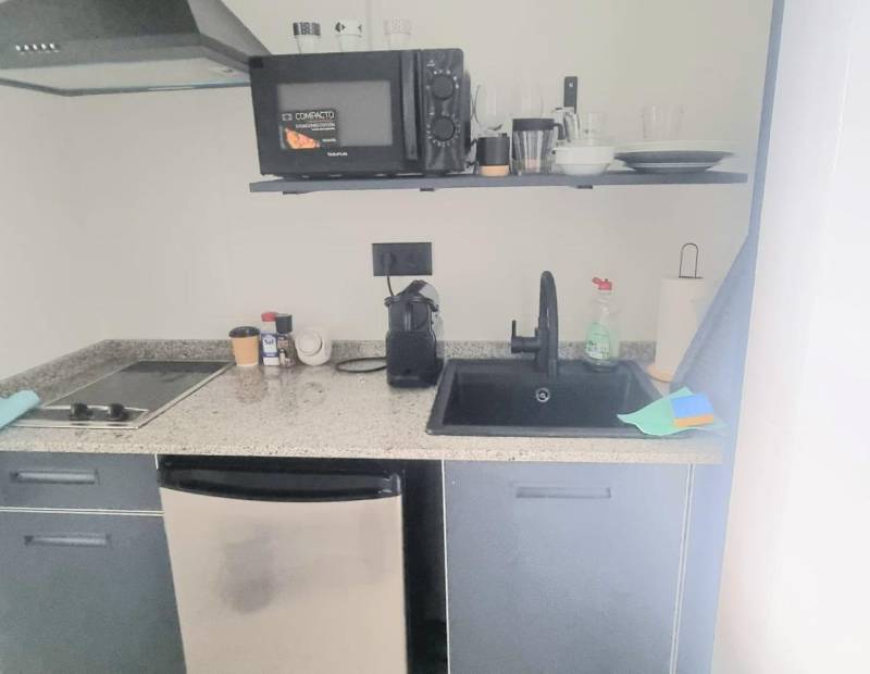 Venta - Estudio - Avenida del Mediterraneo - Benidorm