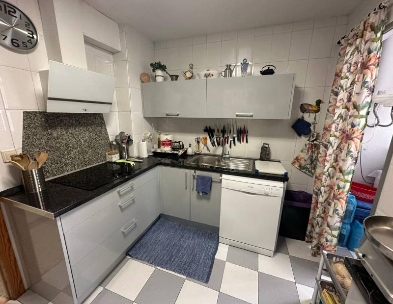 Продажа - квартира - Avenida L Aigüera - Benidorm