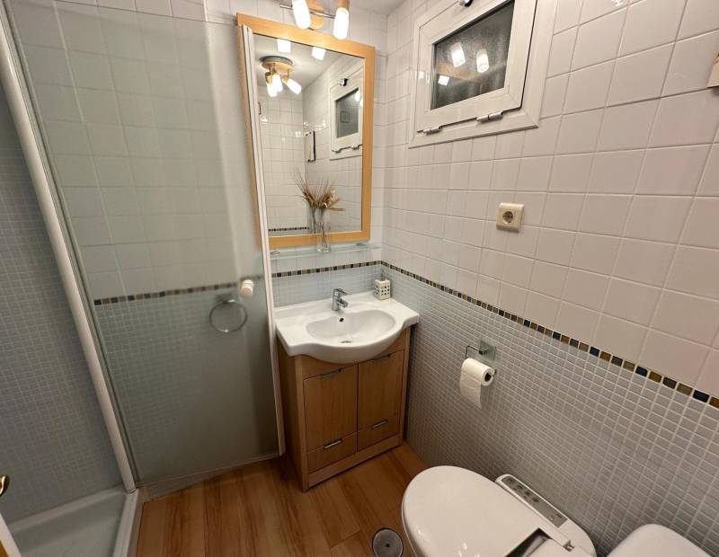 Продажа - квартира - Avenida L Aigüera - Benidorm