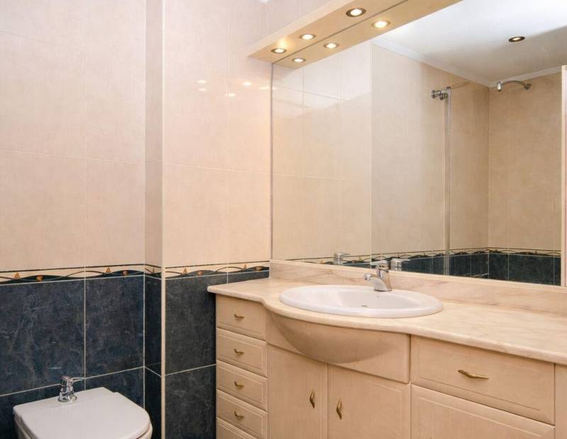 Sale - Flat - Centro - Benidorm