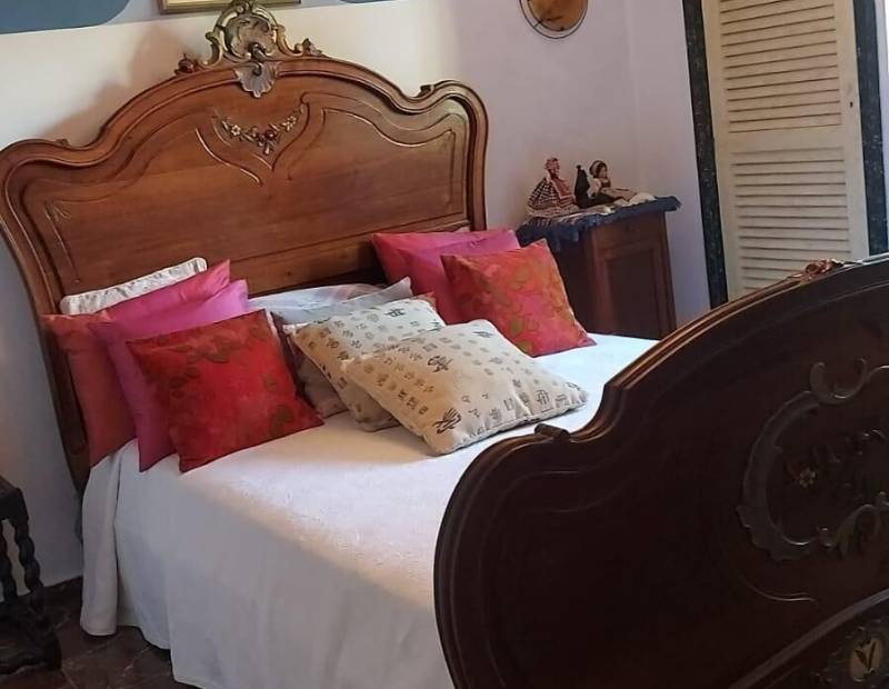 Продажа - Дом с земельным участком - Castell de Guadalest (el) - Guadalest