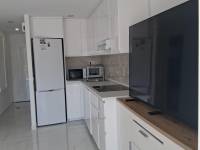 https://fotos15.apinmo.com/1156/30349644/2-6.jpg