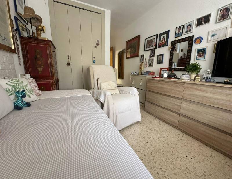 Продажа - квартира - Avenida L Aigüera - Benidorm
