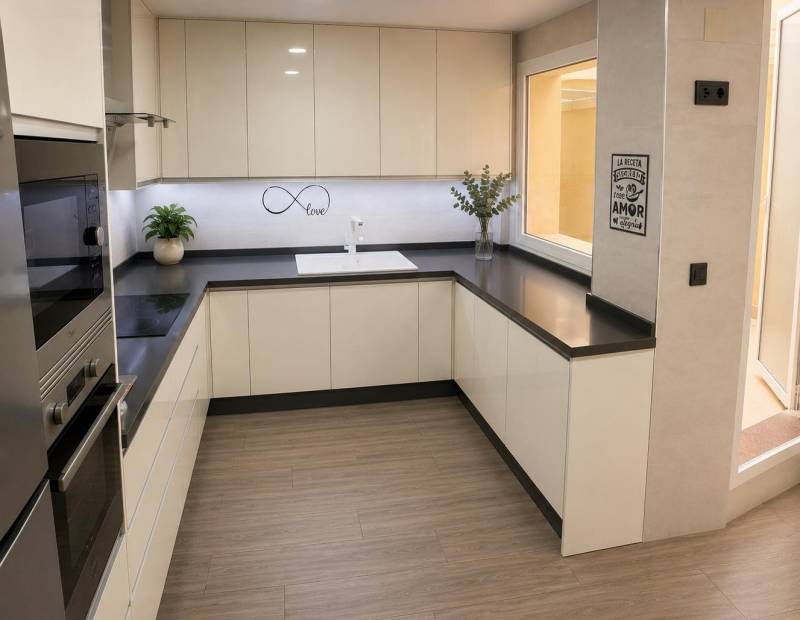 Продажа - квартира - Colonia Madrid - Benidorm