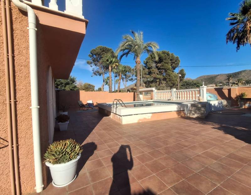 Продажа - шале - Avenida Europa - Benidorm