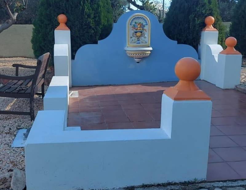 Продажа - Дом с земельным участком - Castell de Guadalest (el) - Guadalest