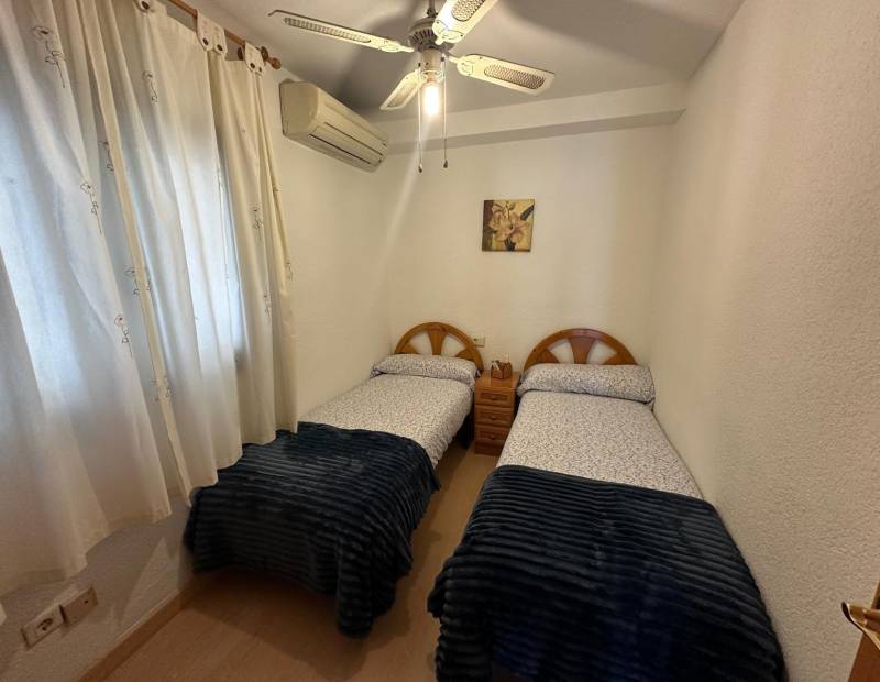 Продажа - квартира - Avenida L Aigüera - Benidorm