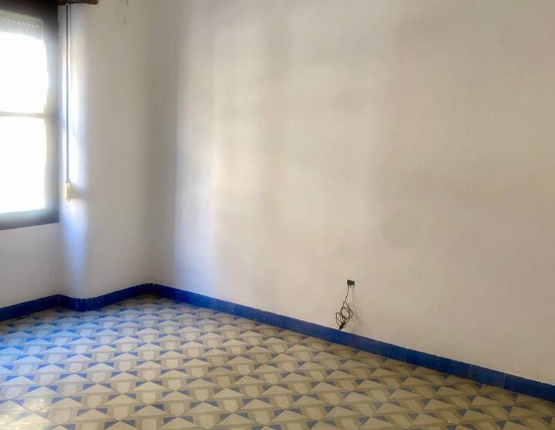 Sale - Solar house - Villajoyosa