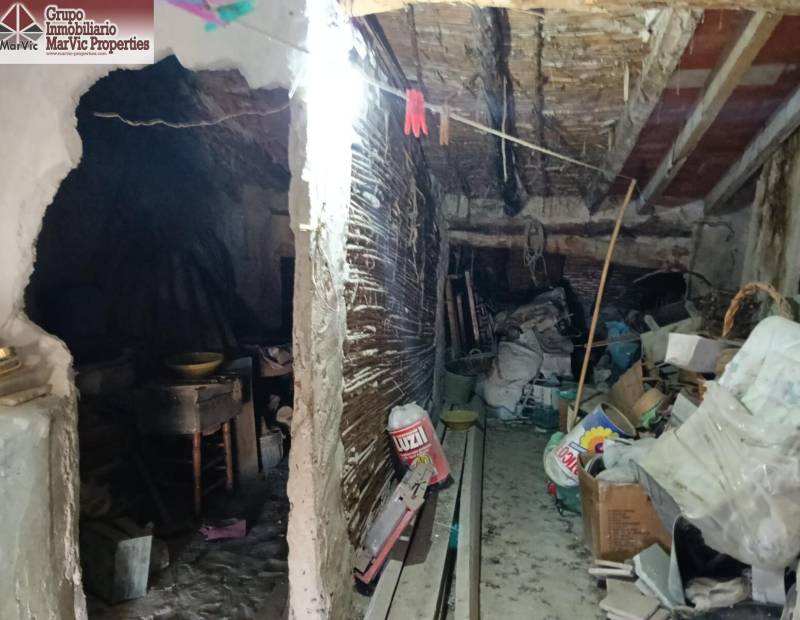 Sale - House - centro pueblo - Relleu