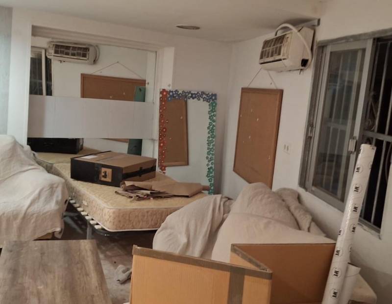 Продажа - помещение - Avenida Beniarda - Benidorm