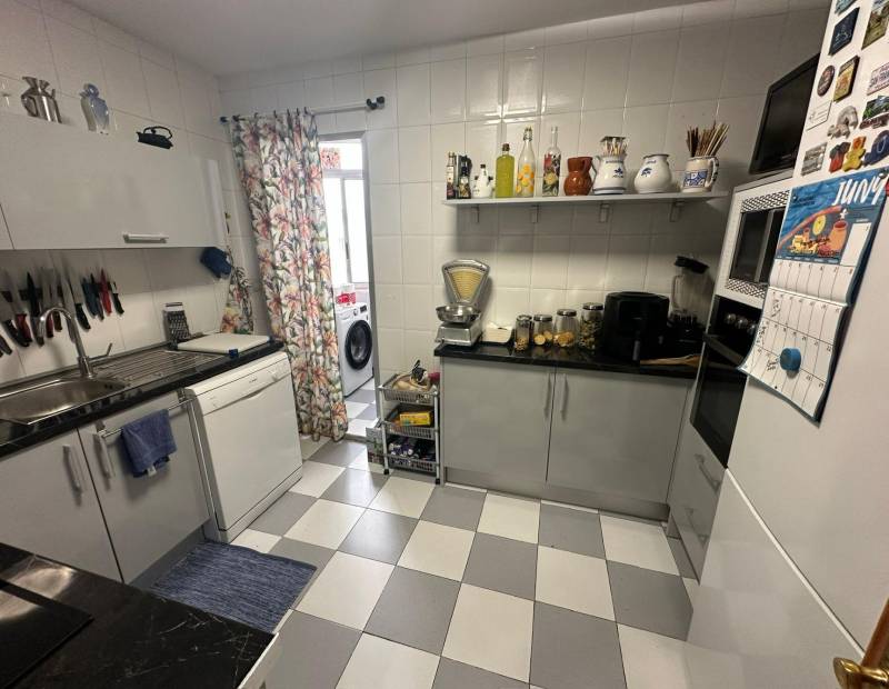 Продажа - квартира - Avenida L Aigüera - Benidorm