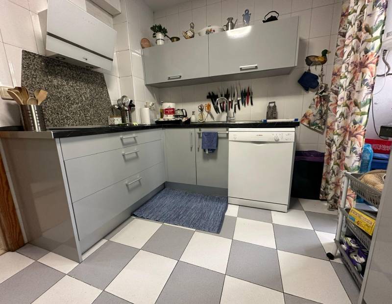 Продажа - квартира - Avenida L Aigüera - Benidorm