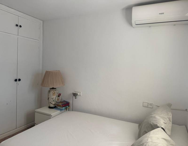 Продажа - АПАРТАМЕНТЫ - Hotel Bali - Benidorm