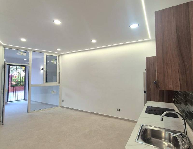 Sale - Studio - Avenida del Mediterraneo - Benidorm