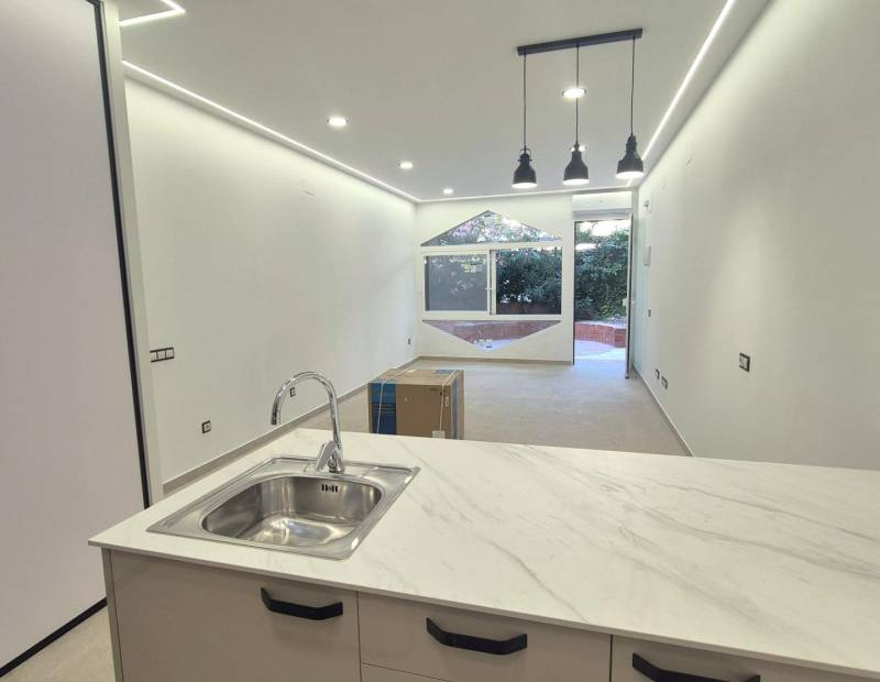 Sale - Studio - Avenida del Mediterraneo - Benidorm