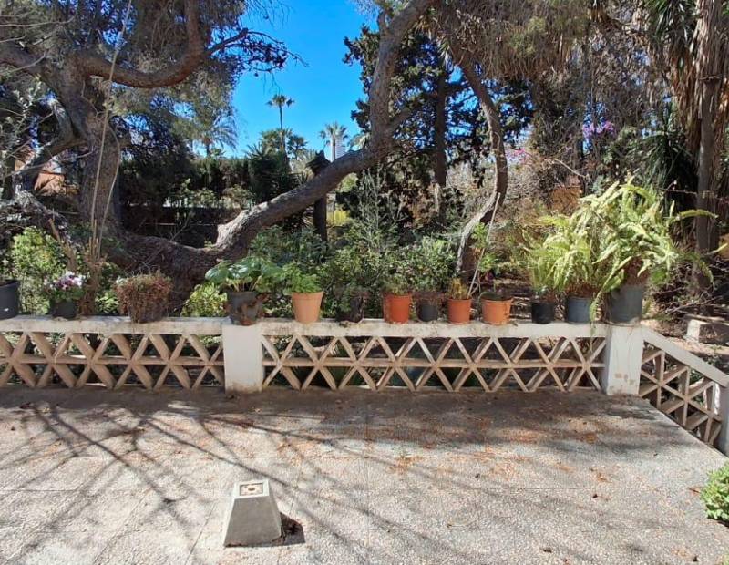Sale - House with land - Levante - Benidorm