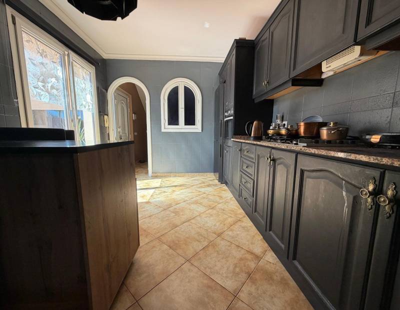 Sale - Semi-detached house - Urbanizaciones - La Nucía