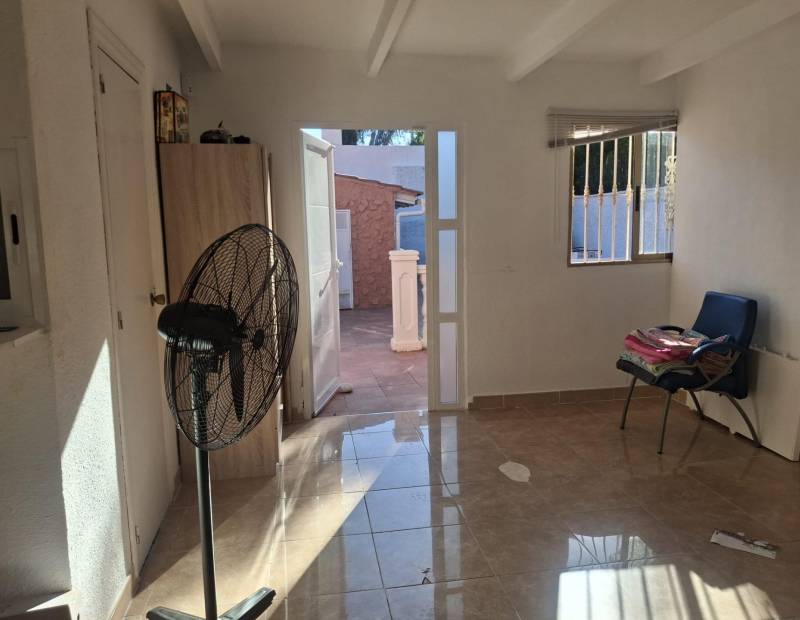 Продажа - шале - Avenida Europa - Benidorm