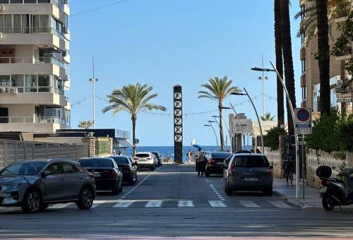 Apartamento - Sale - Avenida del Mediterraneo - Benidorm