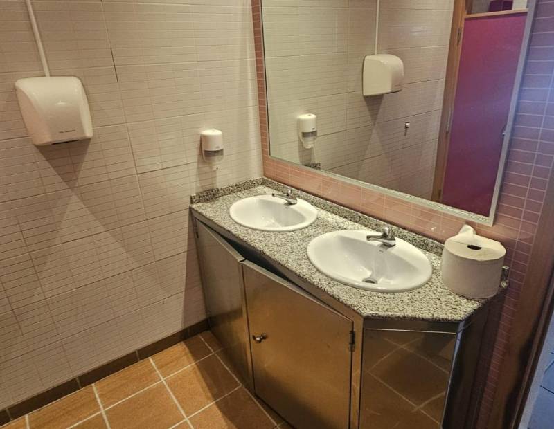 Продажа - помещение - Pueblo Levante - Benidorm