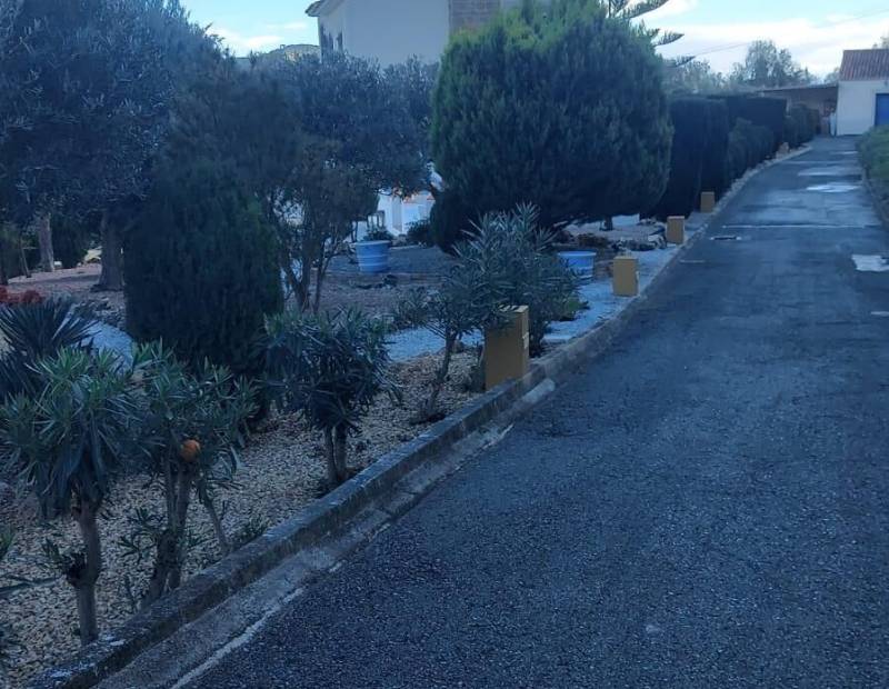 Продажа - Дом с земельным участком - Castell de Guadalest (el) - Guadalest