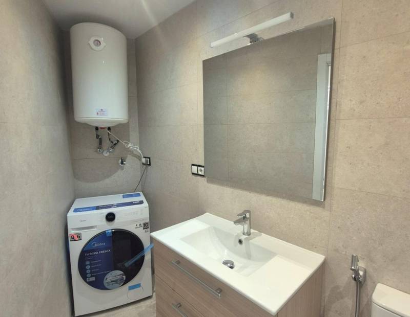 Sale - Studio - Avenida del Mediterraneo - Benidorm
