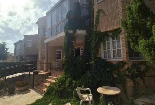 Chalet - Sale - Urbanizaciones - Benidorm