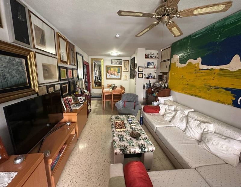 Продажа - квартира - Avenida L Aigüera - Benidorm