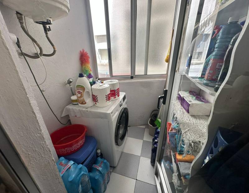 Продажа - квартира - Avenida L Aigüera - Benidorm