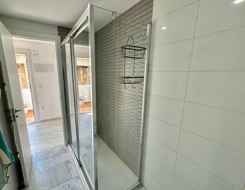 Продажа - АПАРТАМЕНТЫ - Cala de Benidorm - Benidorm