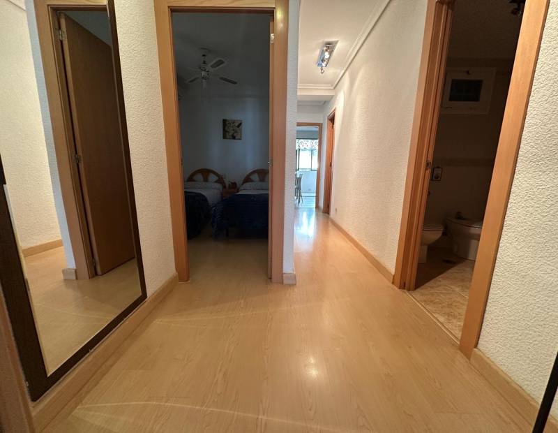 Продажа - квартира - Avenida L Aigüera - Benidorm