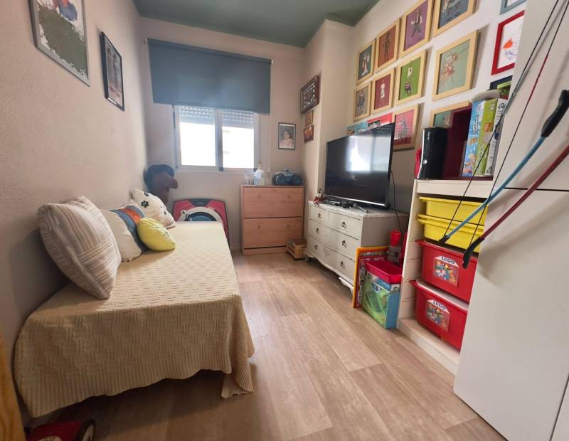 Продажа - квартира - Avenida L Aigüera - Benidorm