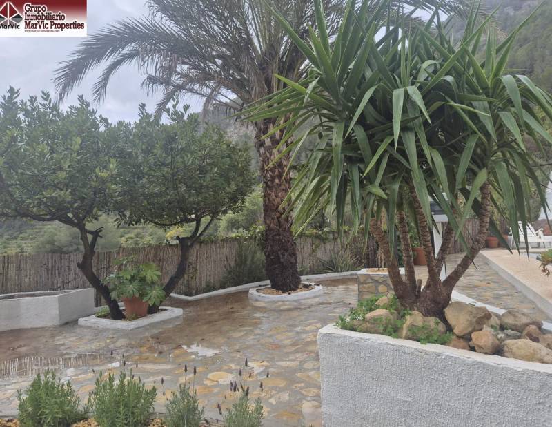 Sale - Rustic property - Campo - Bolulla