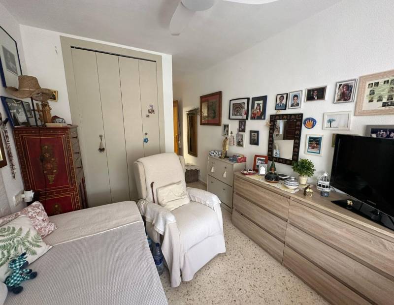 Продажа - квартира - Avenida L Aigüera - Benidorm