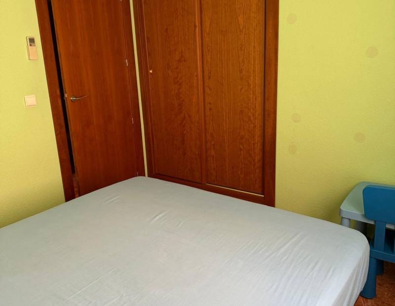 Alquiler - Piso - 1ª Linea - Benidorm