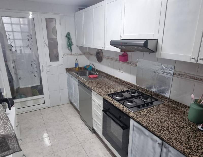 Продажа - спаренный дом - Urbanizaciones - La Nucía