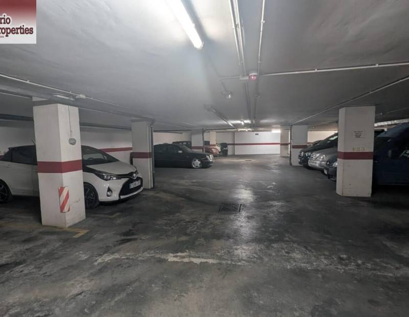 Sale - Garage - Poniente - Benidorm