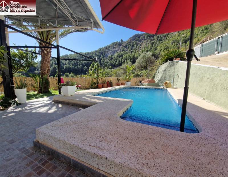 Sale - Rustic property - Campo - Bolulla