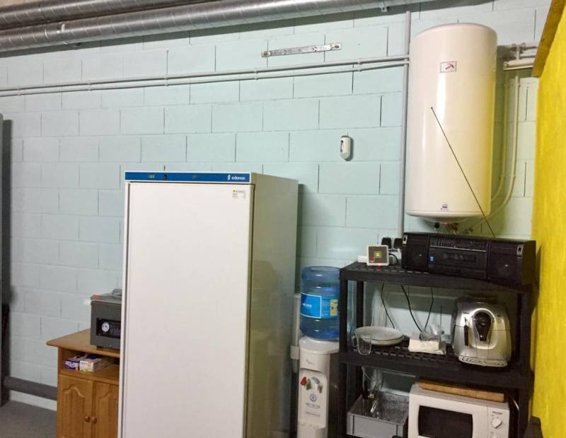 Vente - Bâtiment industriel - La alberca - La Nucía