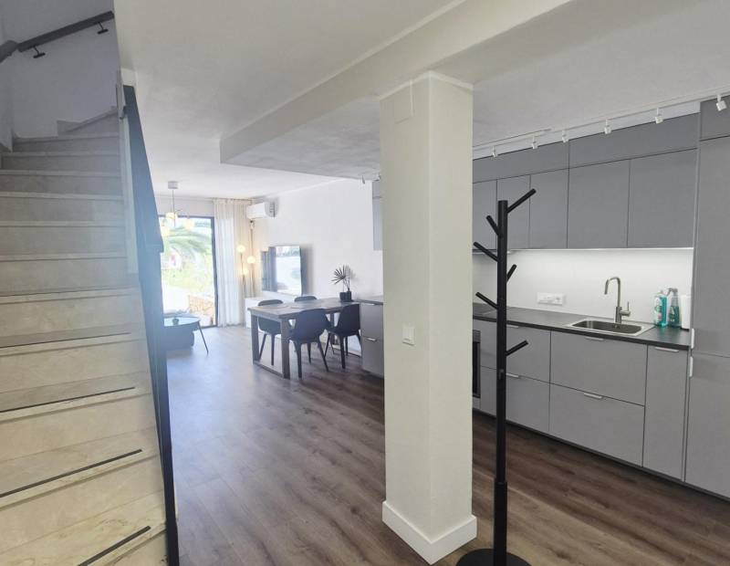 Продажа - спаренный дом - Camporrosso village - Finestrat